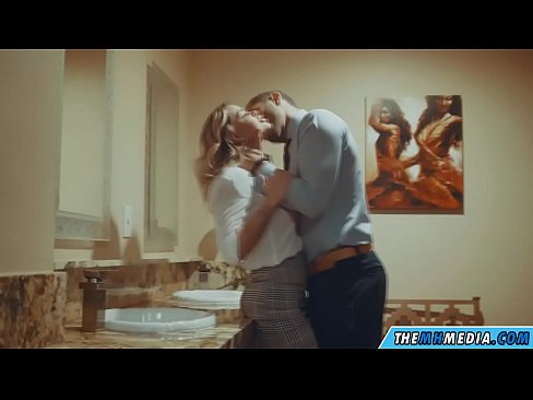 ❤️ Ke hoʻowalewale ʻia ʻoe e kahi blonde busty i kahi lumi hoʻomaha ākea ❌ Fucking video ma porn haw.bookland.top